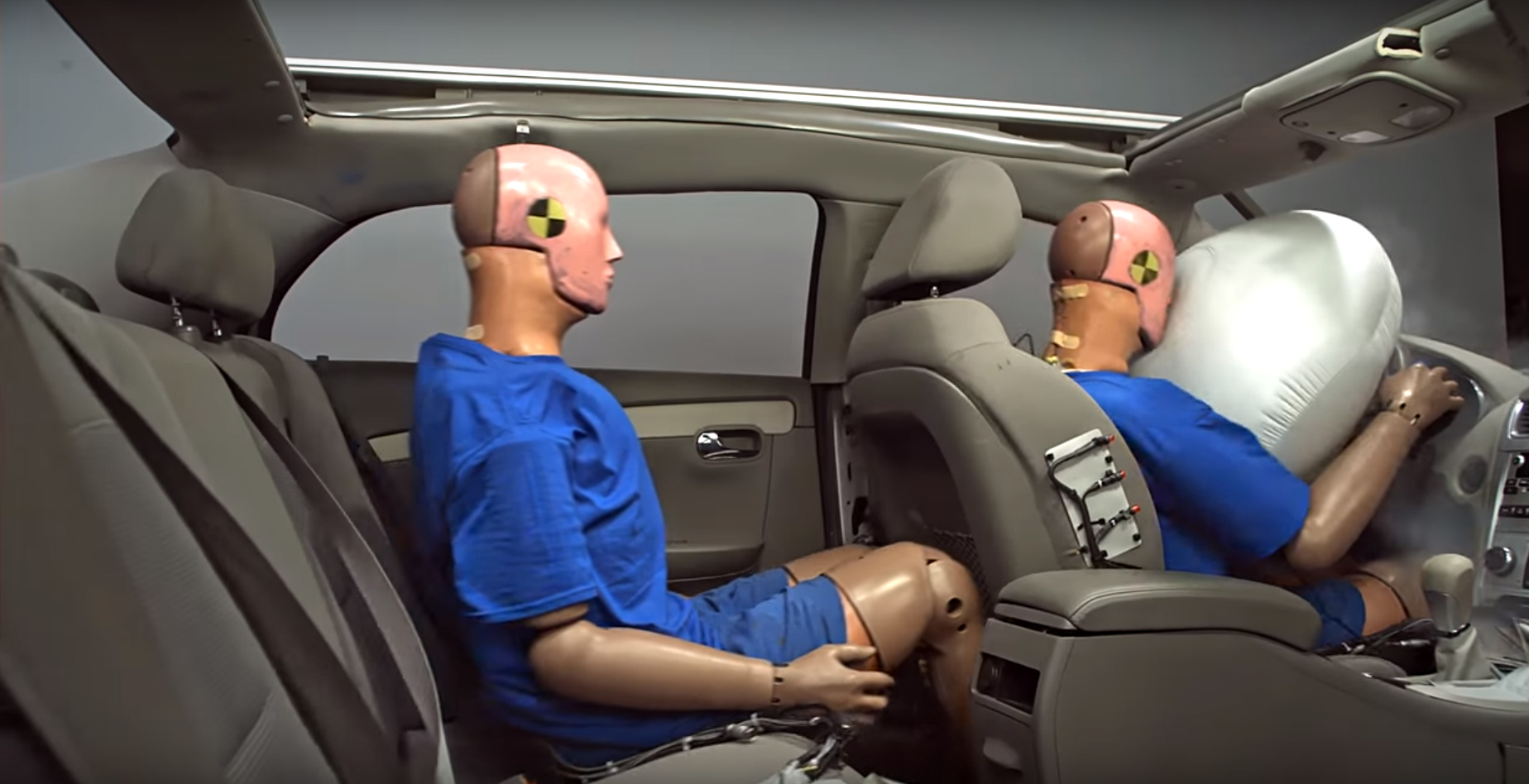 Adults still aren't using seat belts in back seat, report indicates