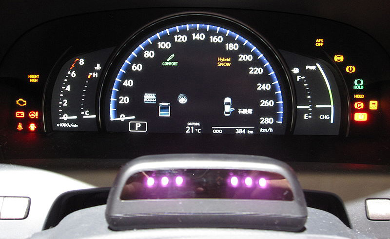 Lane Departure warnings saving lives,  IIHS study shows